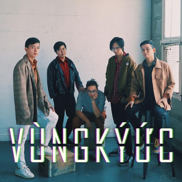 Album cover art for Vùng Ký Ức