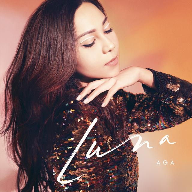 Album cover art for Luna