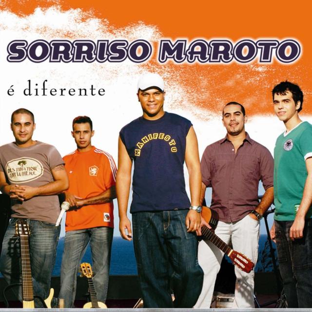 Album cover art for É Diferente