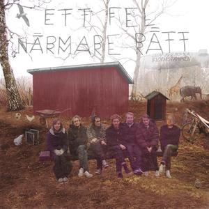 Album cover art for Ett Fel Närmare Rätt